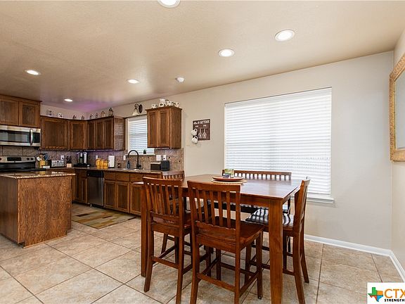 4th image of 301 W Libra Dr
