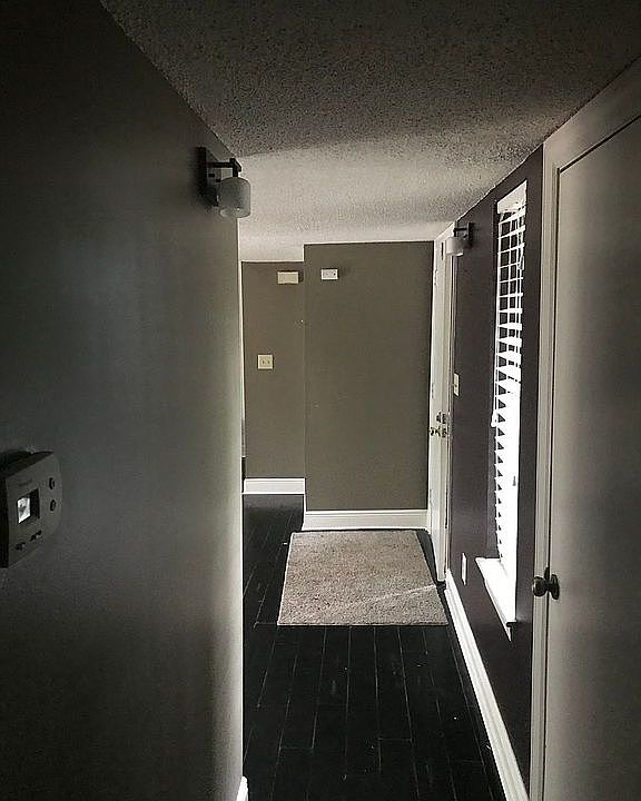 2nd image of 3103 Fairington Dr