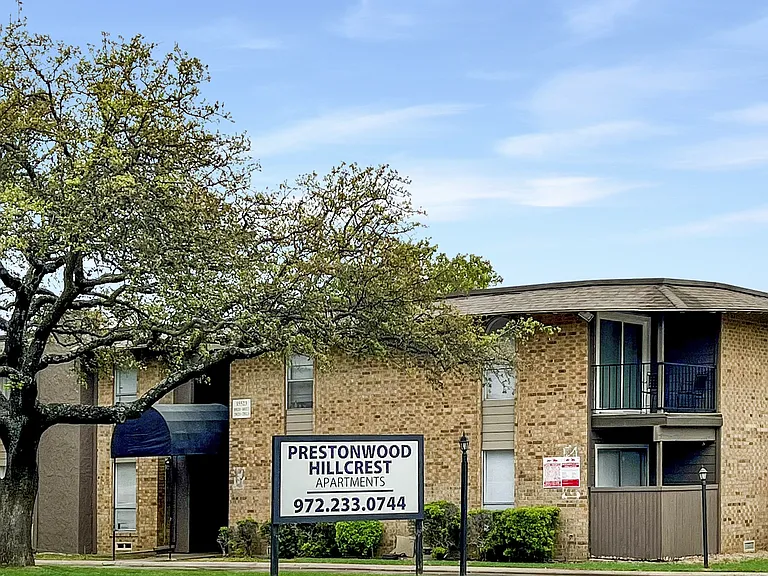 Prestonwood Hillcrest Apartments — Photo 14