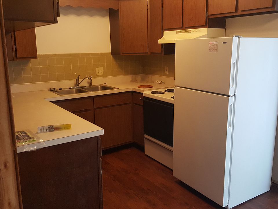 2nd image of 317 W I St APT D