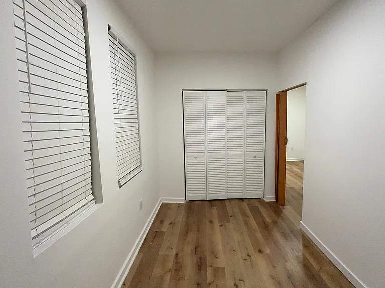 1770 SW 9th St #7 — Photo 7