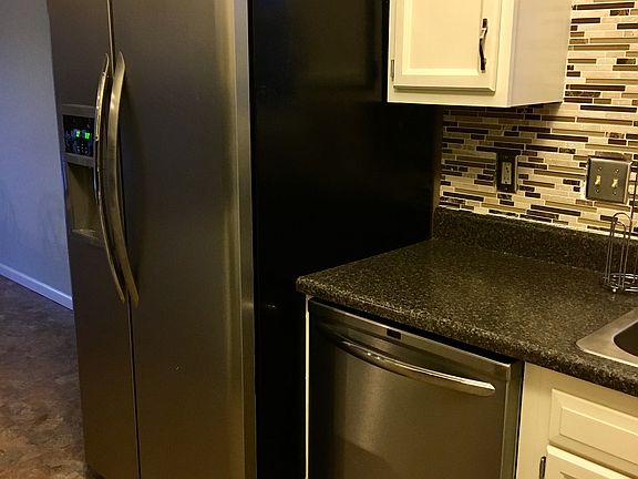 3rd image of 8045 Douglas Fir Ct