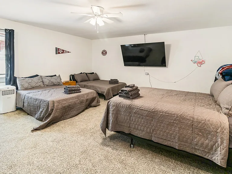 3711 Meadow View Dr — Photo 24