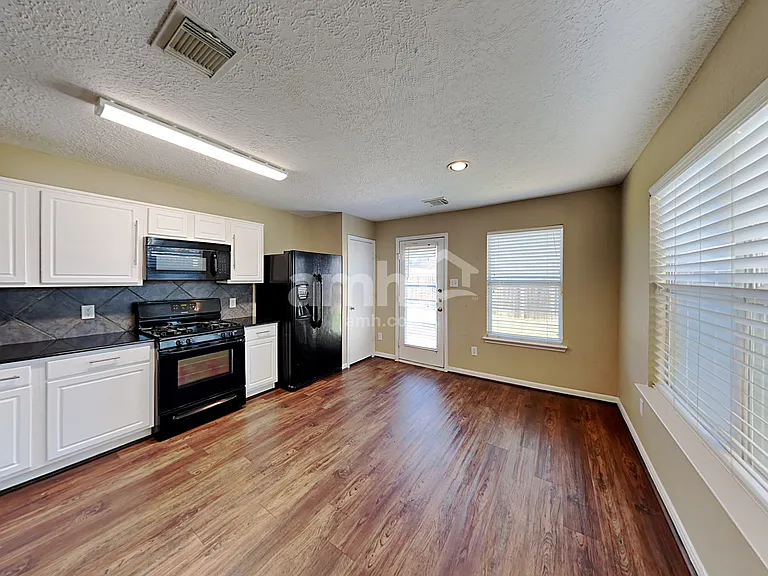 29231 Legends Green Dr — Photo 3