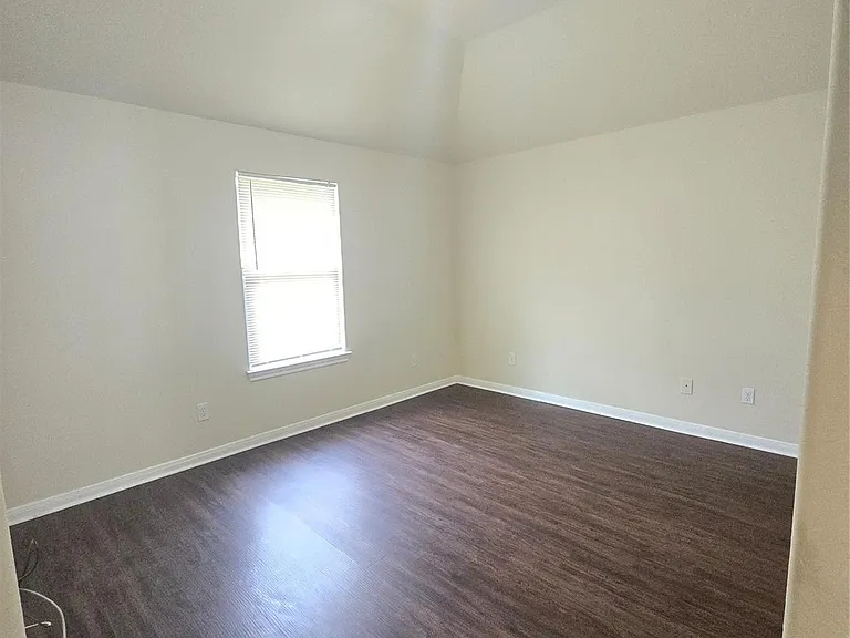 2112 Davis St — Photo 13