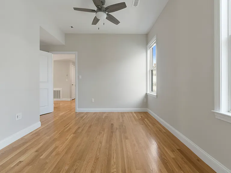 4 Benson St #2 — Photo 7