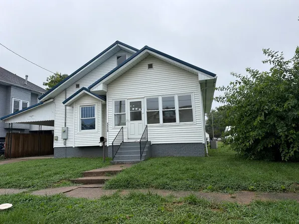 1113 10th St, Lawrenceville, IL 62439