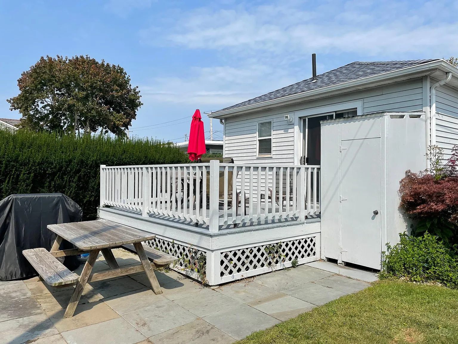 32 Crandall Ave — Photo 2
