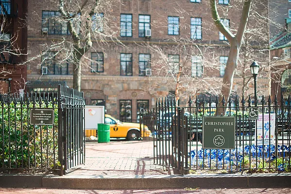 Rented by Compass | media 26