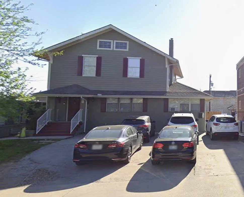 715 Deans Row Ave - 715 — Photo 1