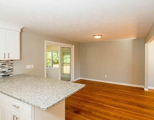 5th image of 73 Mahoney Ave