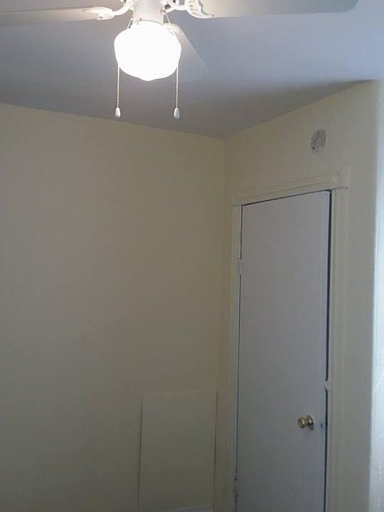 1st image of 221 N Van Buren St