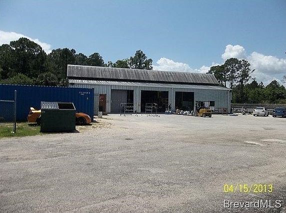 2nd image of 5220 S Washington Ave