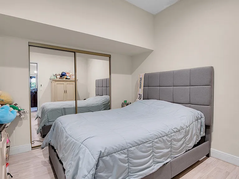 7705 Forest Green Ln — Photo 25