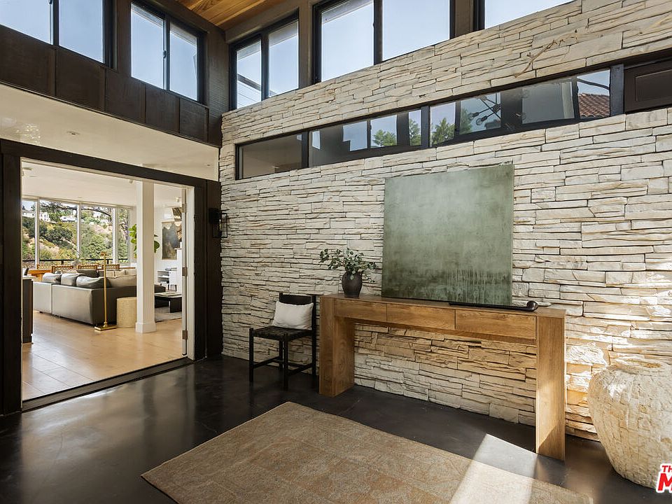 1st image of 454 Stassi Ln