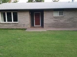1902 N Feather Ct, Garden City, KS 67846