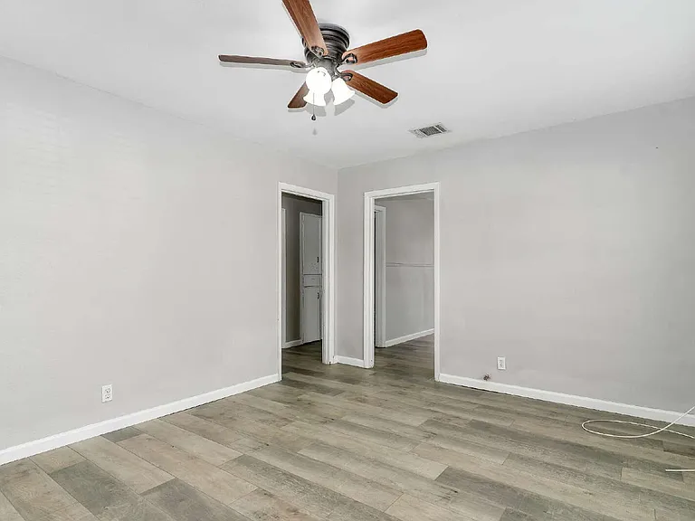 122 Ramsey St — Photo 8