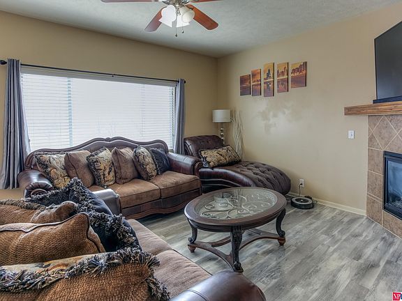2nd image of 4519 Waterford Ave