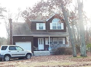 1 Harness Ct, Yaphank, NY 11980