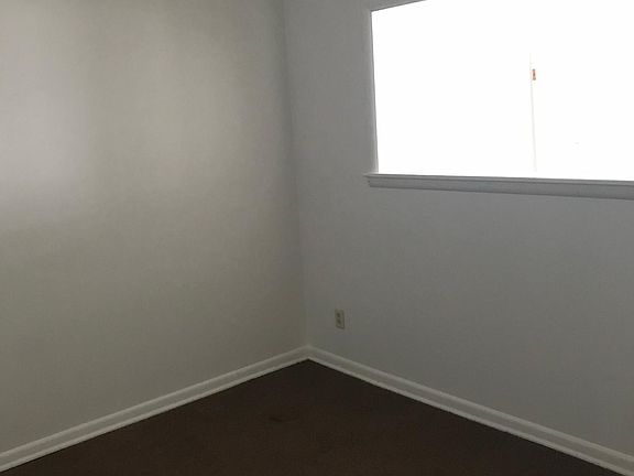 5th image of 103 W Menomonie St APT 2