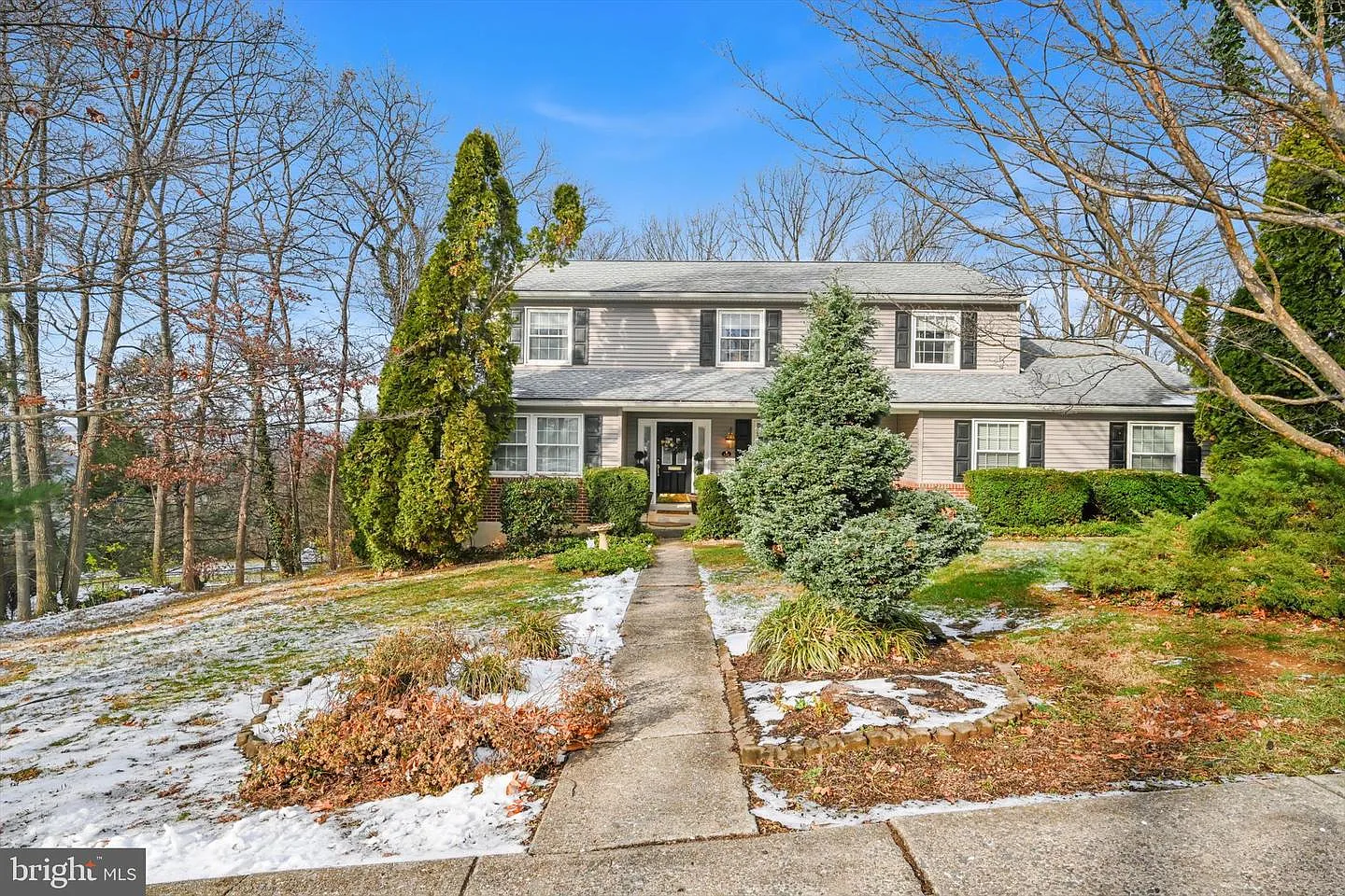 121 Grandview Blvd photo 1