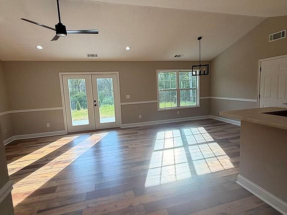 4th image of 4333 Ada St
