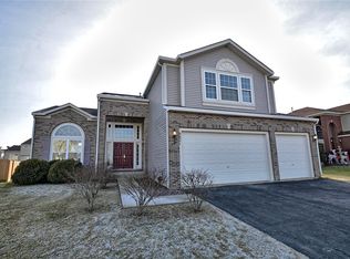 6621 Bridle Path Dr, Matteson, IL 60443