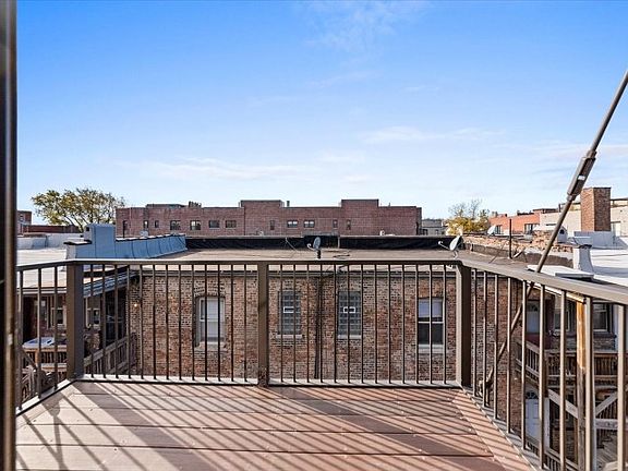 5th image of 3122 N Broadway St #205