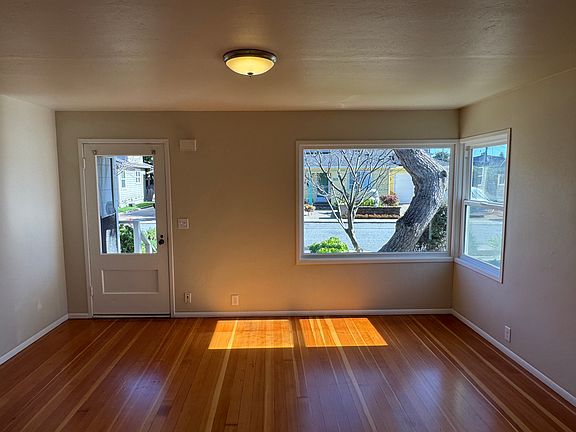 3rd image of 715 Gilroy Dr