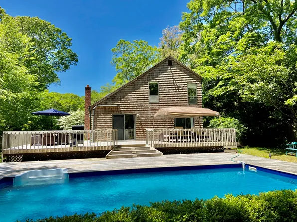 https://photos.zillowstatic.com/fp/cd5078a4ec63e575e200f021f063bfa7-p_e.webp