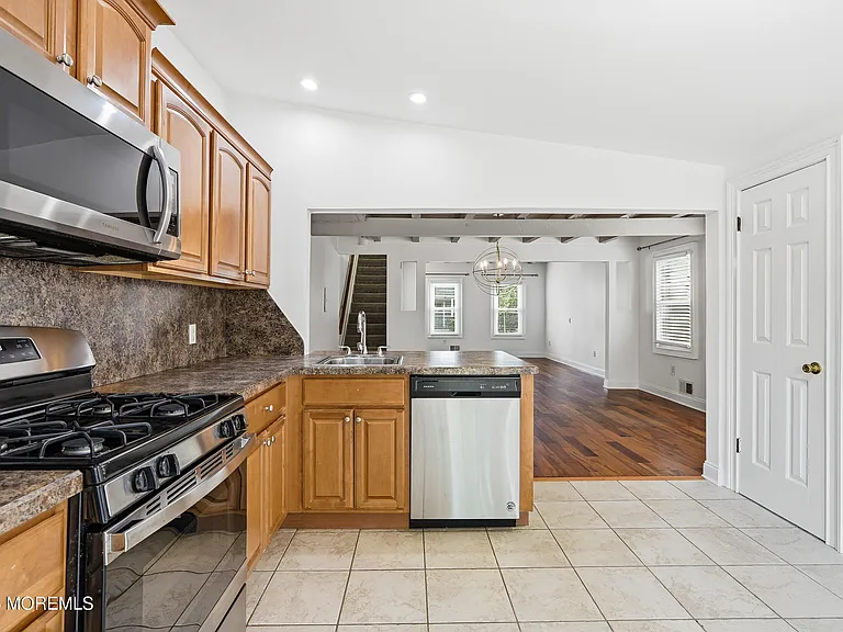 69 Linden Pl — Photo 17