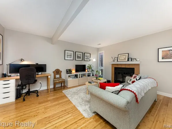 1803 Independence Blvd, Ann Arbor, MI 48104