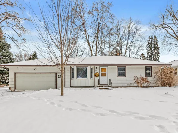 5762 Schutta Rd, Shoreview, MN 55126