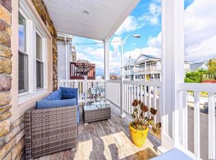 99 Connecticut Ave, Long Beach, NY 11561