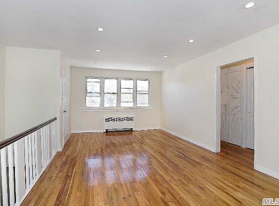 5th image of 7811 Cloverdale Blvd