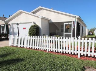 2325 Whisper St, The Villages, FL 32162