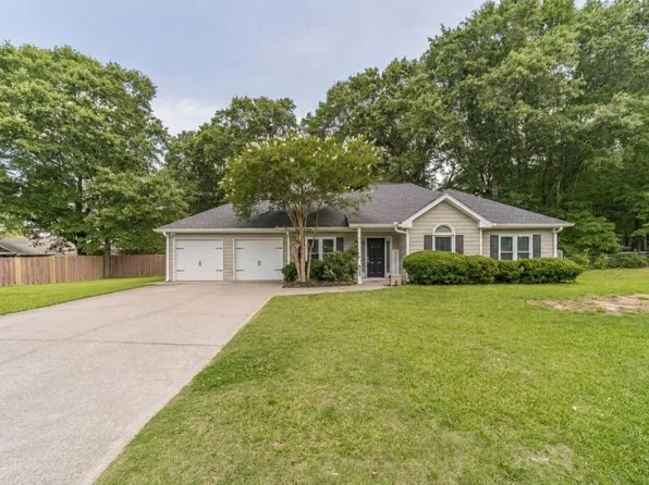 4180 Fox Chase Dr, Loganville, GA 30052