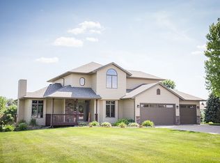 701 Fairway Cir, Dell Rapids, SD 57022