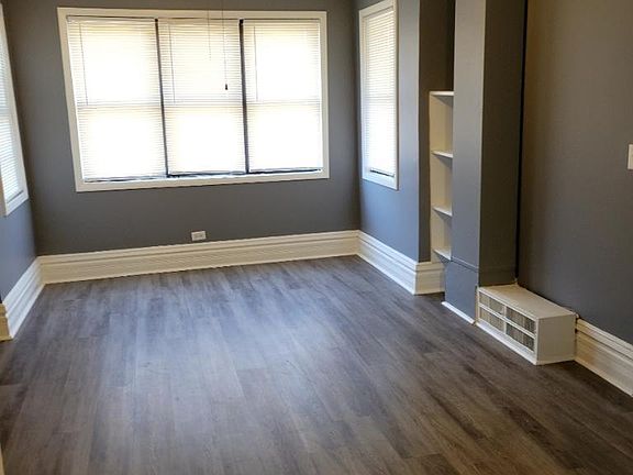 2nd image of 3427 N Paulina St