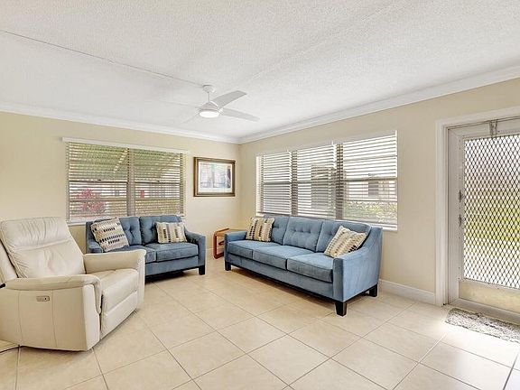 2nd image of 302 Sheffield M #M