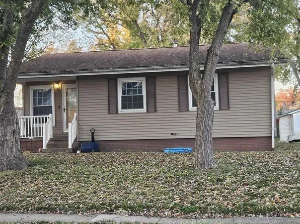 1413 20th Ave, Silvis, IL 61282