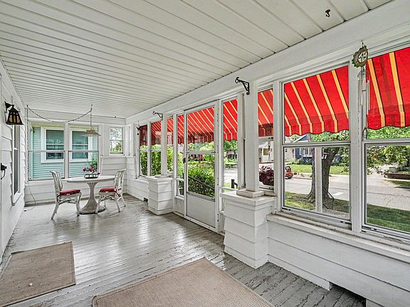 5th image of 1410 W Maple St