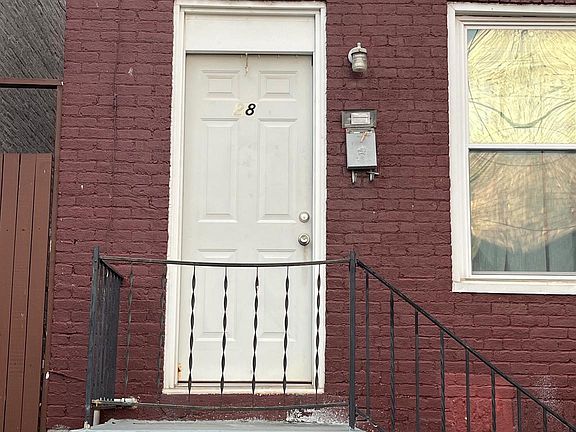 3rd image of 28-30 E Lee St