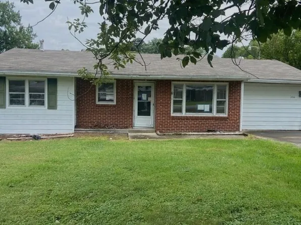 2755 Piqua St, Ashland, KY 41102