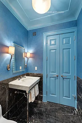 Bathroom, photo 2