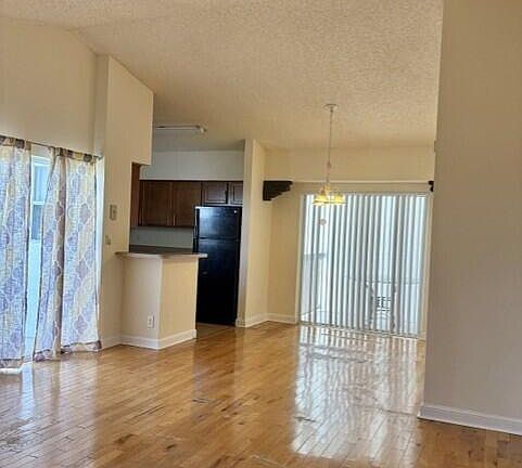 3rd image of 7610 WESTWOOD Drive #127