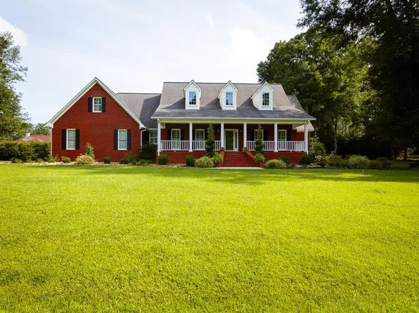 46 Logan Dr, Tifton, GA 31793