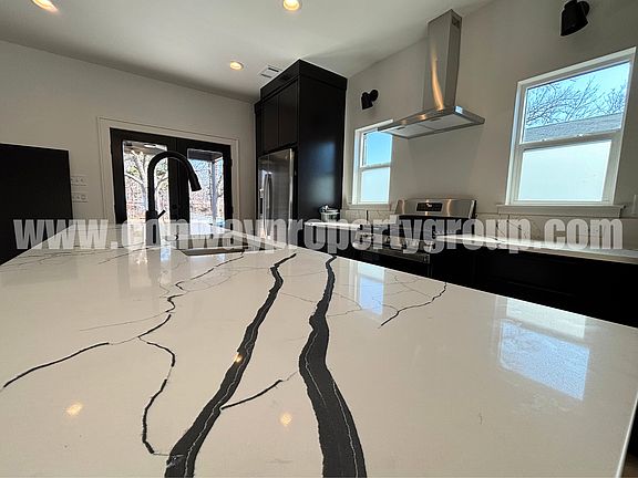 5th image of 1406 Clifton St #1
