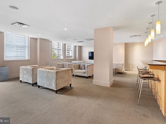 5th image of 111 S 15th St Floor 2