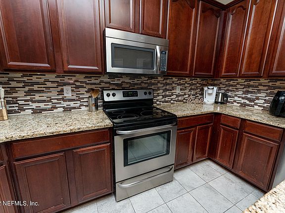 5th image of 13994 Red Rock Lake Dr